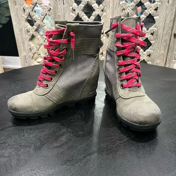 🏔️🥾Sorel🥾🏔️Lexi Wedge Boots Size 6.5 - Picture 1 of 10